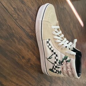 Pair of Vans of the wall Skateboard shoe